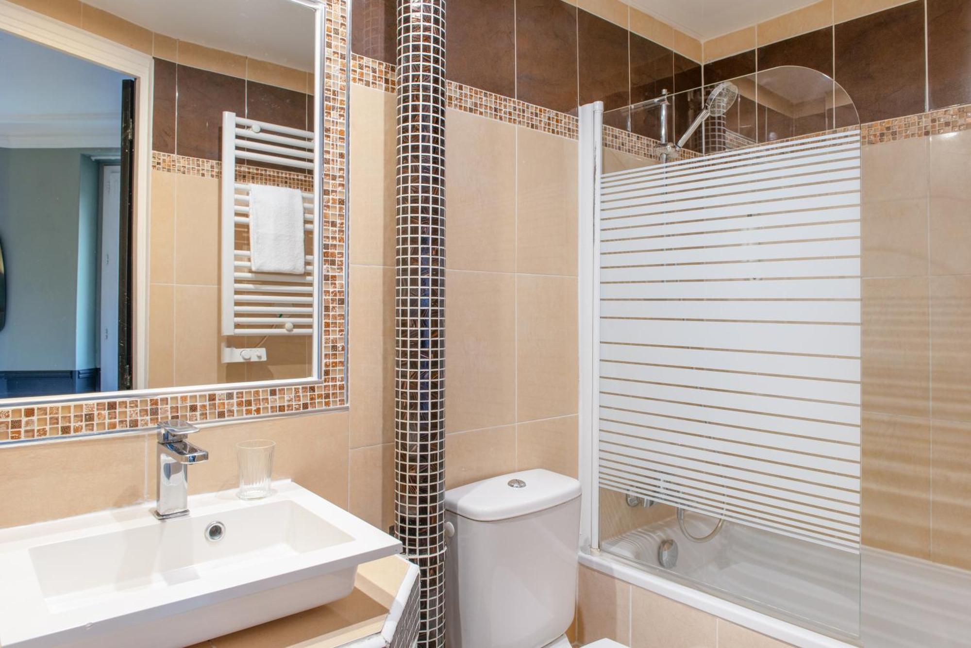 Hotel Avama Prony Paris Zimmer foto