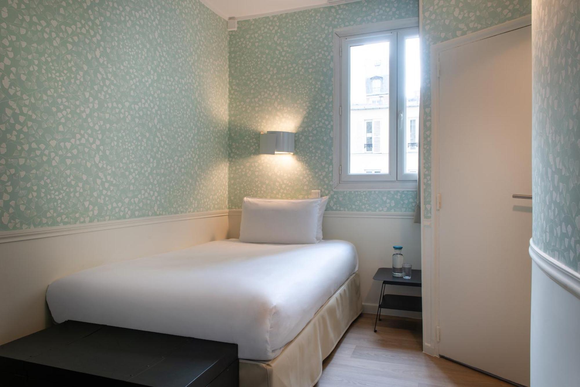 Hotel Avama Prony Paris Zimmer foto